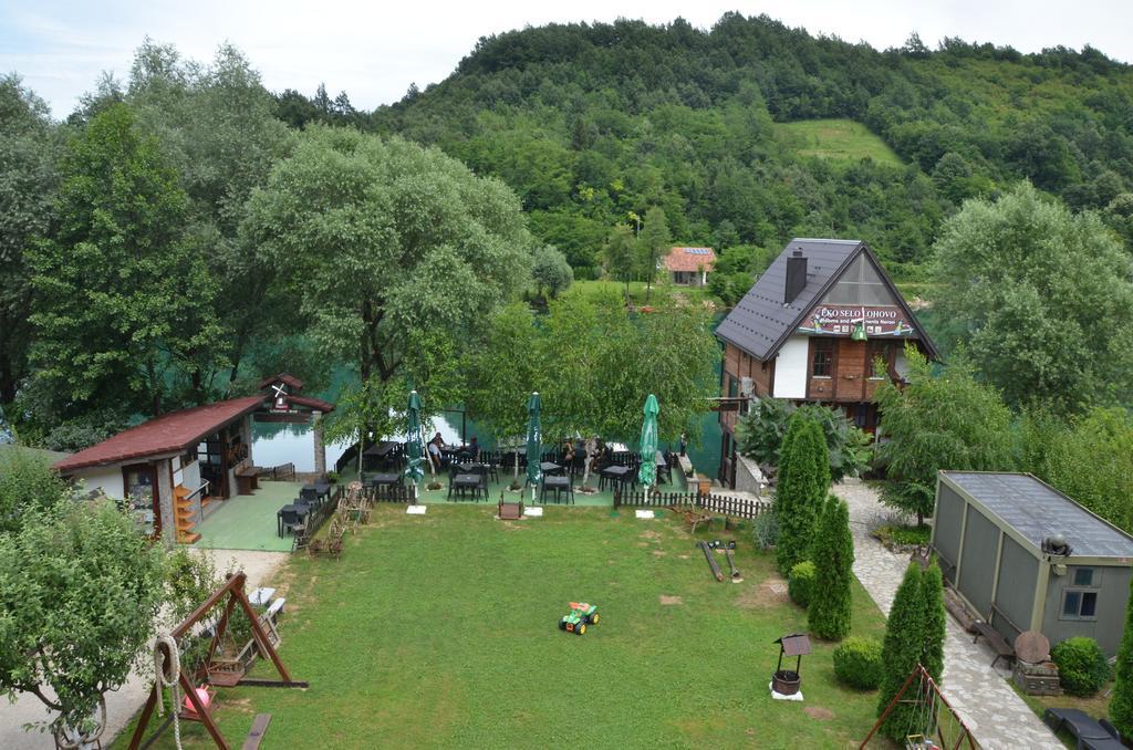 Rooms And Apartments Neron Bihac Lohovo Eksteriør billede