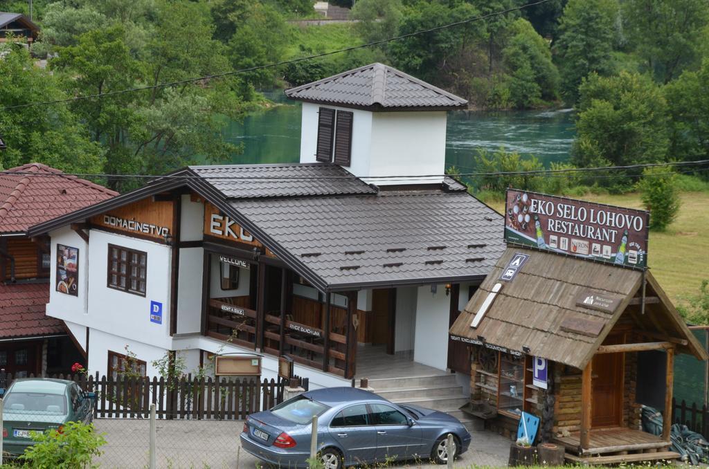 Rooms And Apartments Neron Bihac Lohovo Eksteriør billede